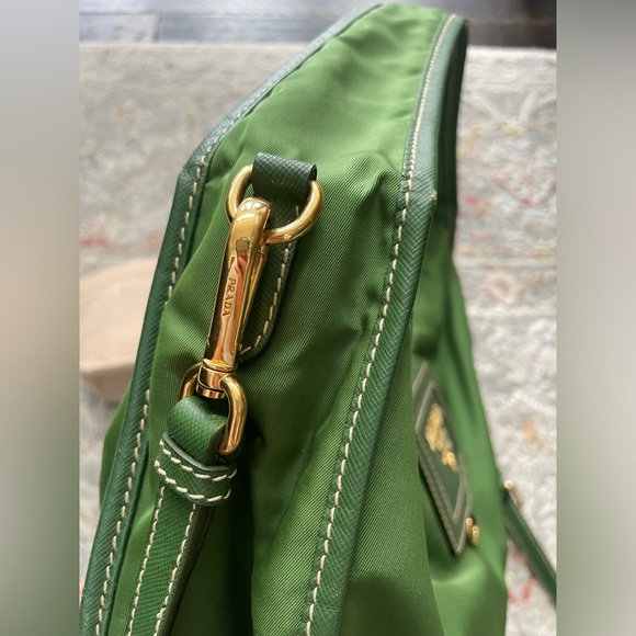 SOLD Prada re edition nylon hobo bag Green - Picture 3 of 11